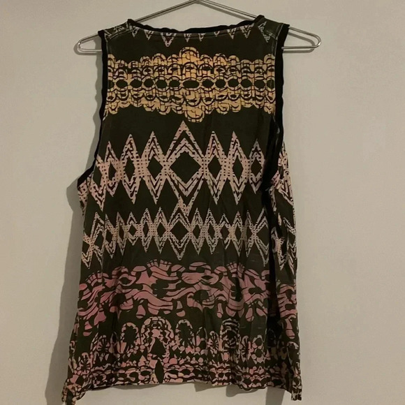 Cut-it-out 🖤 Men’s M tank top. Unique print. - Picture 5 of 9